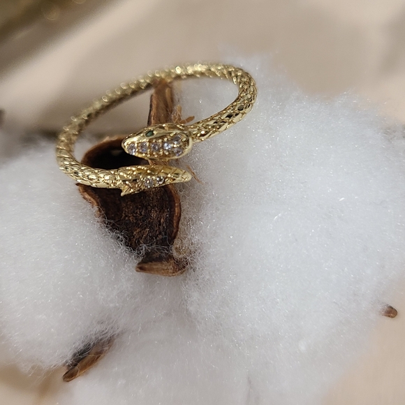 ππNEWππ LUXURIOUS!! Adjustable Snake Ring with Tiny CZ'S in GOLD Plating - Picture 13 of 13